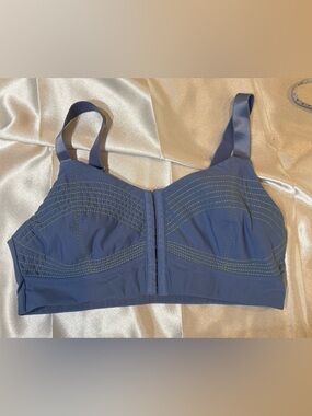 Fabletics  Blue Front-Close Sports Bra with Contrast Stitching